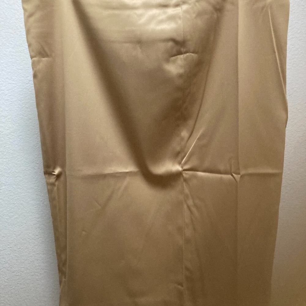 Satin, Gold, Pencil Skirt. Size 14. NWT.